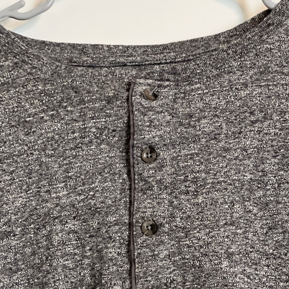 Dip Apparel Gray Crewneck Long Sleeve Buttoned Up Men's Size Large 100% Cotton - Picture 2 of 7